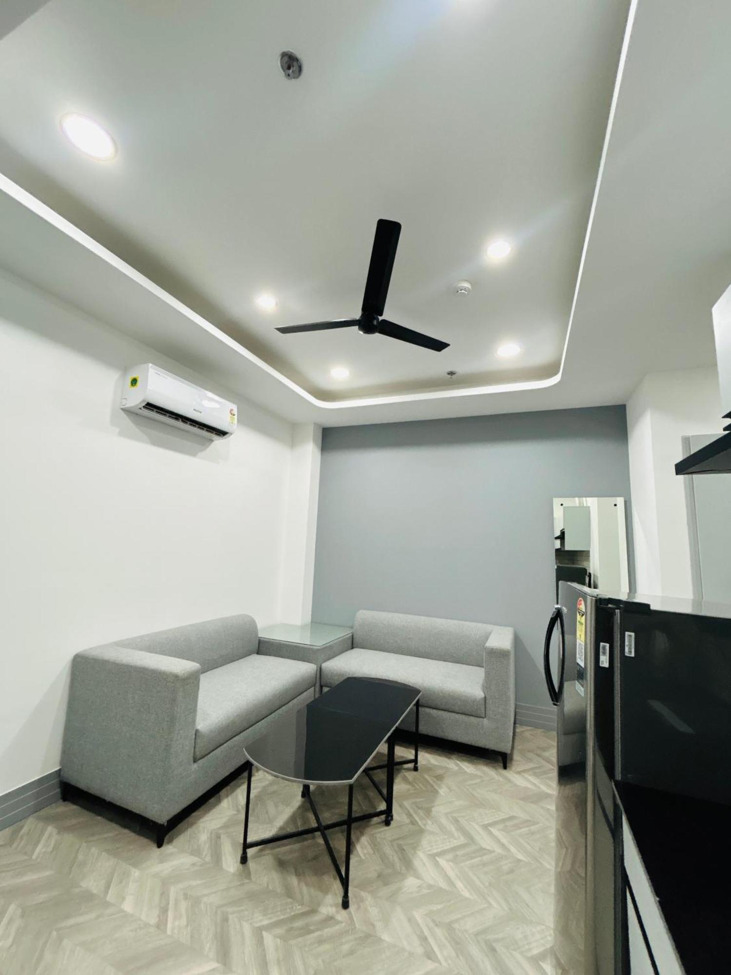Bedchambers Serviced Apartment, Golf Course, Gurgaon Zewnętrze zdjęcie
